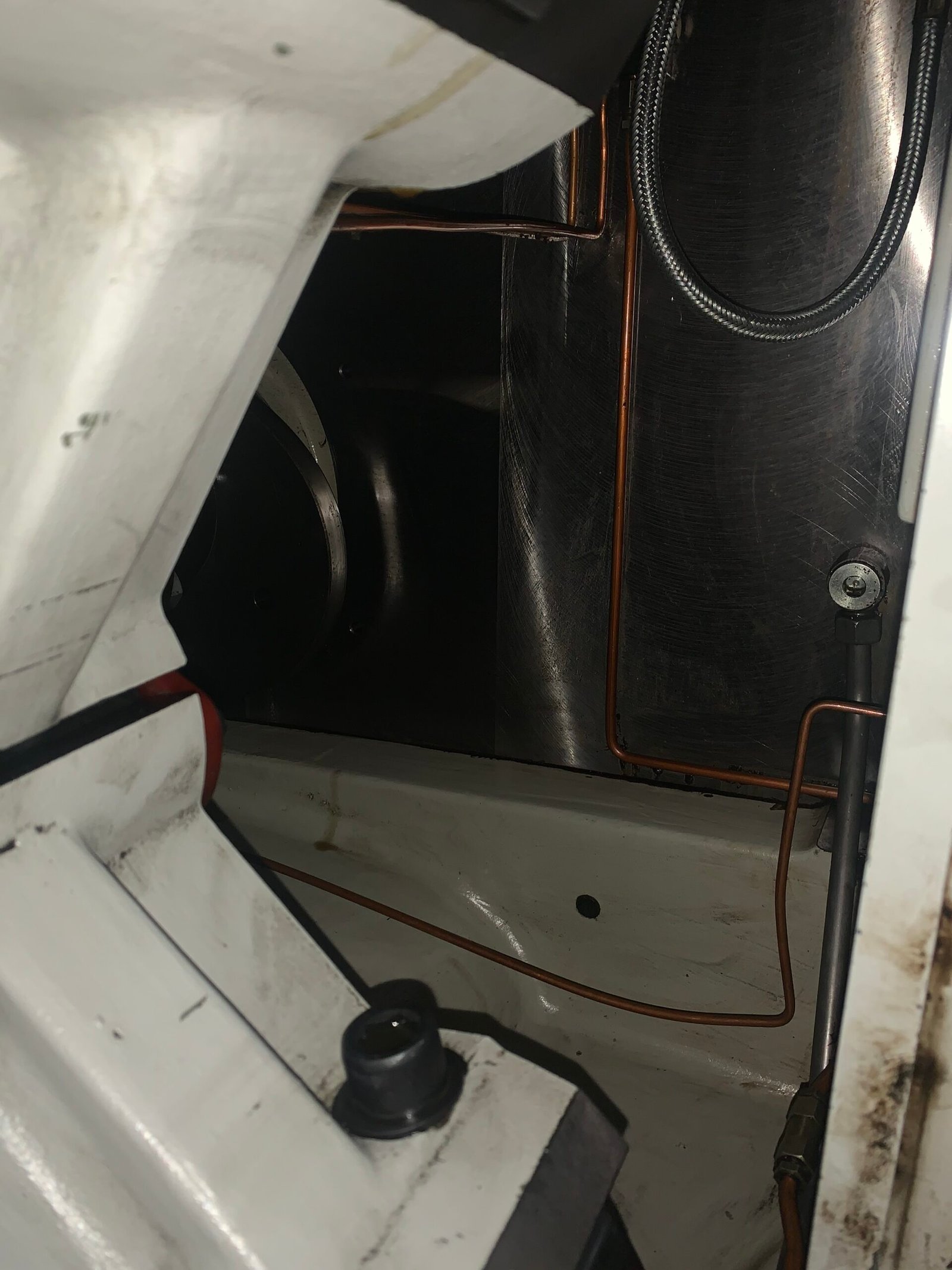 Zone technique Bobst après nettoyage, environnement plus propre et plus facile à auditer